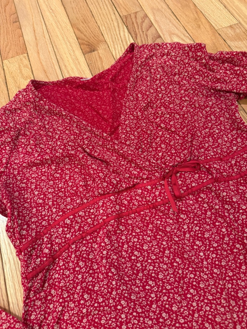 Women's Red Floral Long-Sleeve V-Neck Babydoll Bow Top Size S - Picture 4 of 7